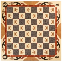 Шахматы резные ручной работы &quot;С Гербом&quot; средние (Россия, дерево, размер 50х25х10 см)