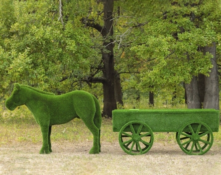 Топиари композиция конь Багги с телегой - газон Deluxe+Eco, фото 1