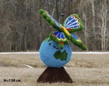 Топиари композиция бабочка Лайза на земном шаре, H=150 см - газон Eco