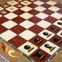 Шахматы резные ручной работы &quot;С Гербом&quot; большие (Россия, дерево, размер 60,5х30,5х10 см)