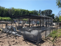 Навес с плоской кровлей из профлиста Навес с плоской кровлей из профлиста