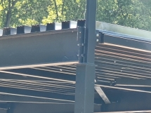 Навес с плоской кровлей из профлиста Навес с плоской кровлей из профлиста