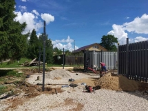 Двускатный навес с металлочерепицей Двускатный навес с металлочерепицей