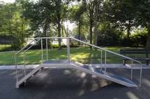 Горка с пандусом из нержавеющей стали