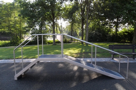 Горка с пандусом из нержавеющей стали, фото 1
