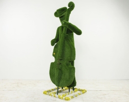 Топиари городской музыкант с контрабасом - газон Eco, фото 1