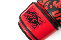 UFC Premium  True Thai Перчатки для бокса (черные)