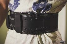 Пояс для пауэрлифтинга 100 мм, со скобой, трехслойный Пояс для пауэрлифтинга 100 мм, со скобой, трехслойный