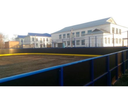 Хоккейная коробка из фанеры с высокими сетчатыми бортами, ограждение за воротами, размер 15x30 м, фото 2