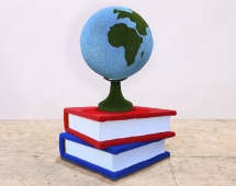 Топиари композиция глобус на книгах - газон Есо
