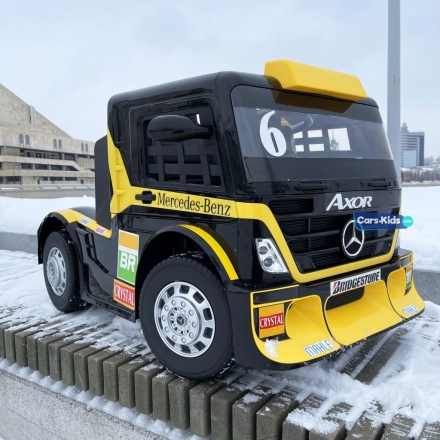 Электромобиль Mercedes-Benz Axor F Race с прицепом желтый, фото 2