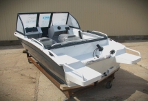 Алюминиевая лодка ALUTON 390DC Алюминиевая лодка ALUTON 390DC